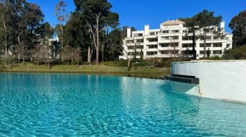 Organização definiu o Solanas Vacation Club como hotel a receber o Leão; decisão contra LDU será no dia 28 de outubro