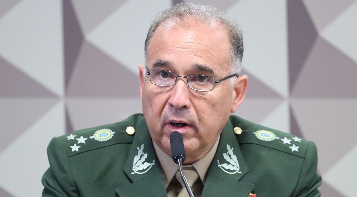 O general Gustavo Henrique Dutra de Menezes durante depoimento à CPMI do 8 de janeiro