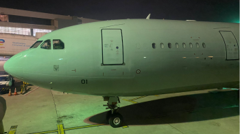 Aeronave aterrissou no Aeroporto Internacional do Galeão, no Rio de Janeiro, na madrugada desta quinta-feira (19)