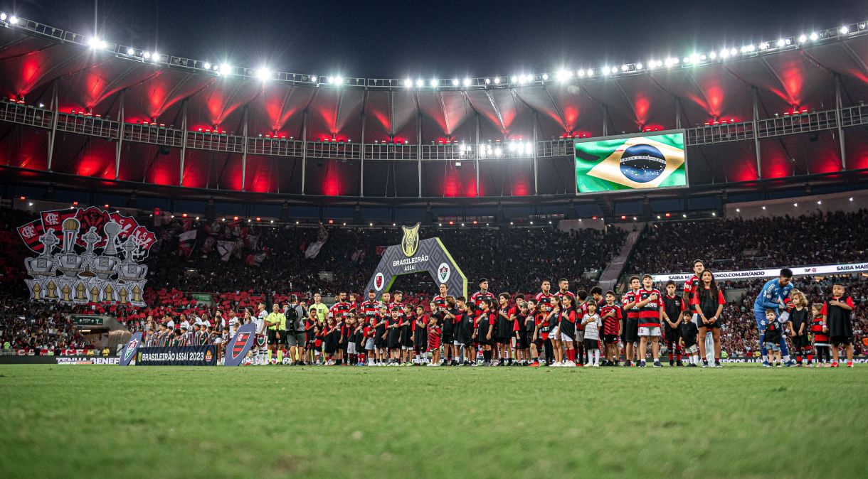 Gramado do Maracanã em jogo do Flamengo