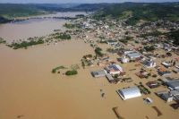 Santa Catarina entra em estado de alerta por chuva forte