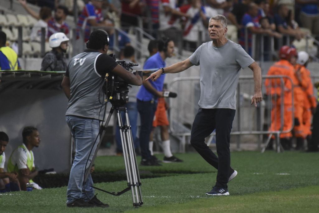 Paulo Autuori em sua reestreia no Cruzeiro