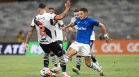 Sem torcidas, Cruzeiro e Vasco empatam em duelo direto contra o Z4 do Brasileirão