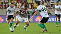 Coritiba é rebaixado no Brasileiro após derrota para o Fluminense