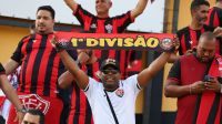 Vitória é campeão da Série B, primeiro título nacional do clube em 124 anos de história