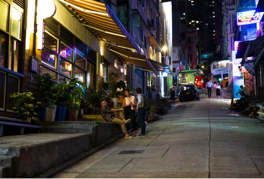 Rua de Hong Kong estão praticamente vazias