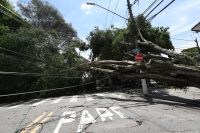 Estado de SP tem mais de 2 milhões sem energia; pico chegou a 3,7 mi, diz Aneel