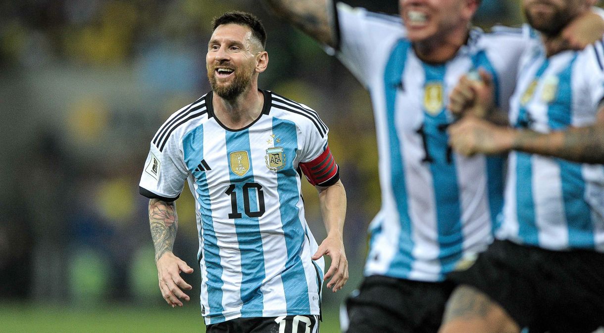 Lionel Messi foi aplaudido no Maracanã em vitória da Argentina sobre o Brasil