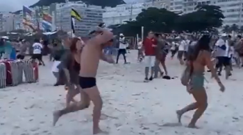 Torcedores de Boca Júniors e Fluminense entraram em confronto na orla de Copacabana