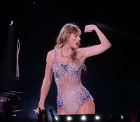 Taylor Swift pousa em São Paulo após três shows no Rio