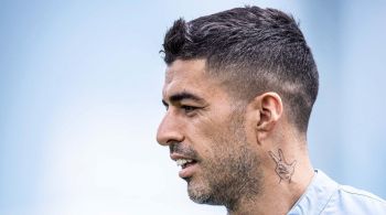 Artilheiro da equipe, atacante uruguaio fica no Tricolor até o fim da temporada