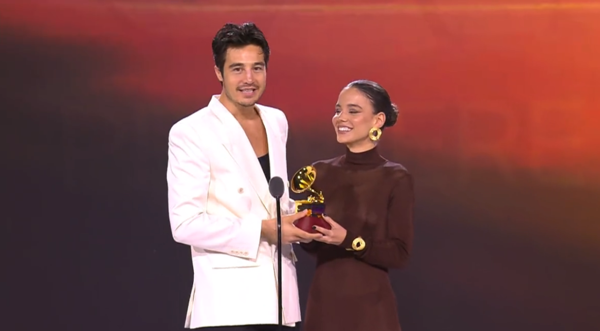 Tiago Iorc ganha categoria no Grammy Latino por parceria com Duda Rodrigues