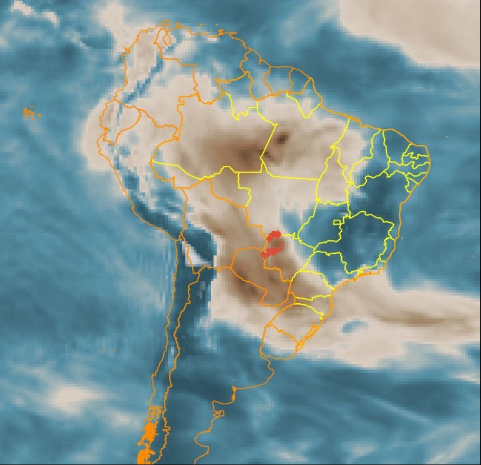 Imagem de satélite mostra o avanço da fumaça dos incêndios florestais