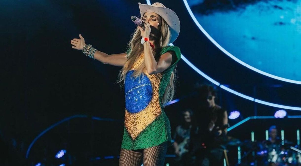 Anahi na turnê "Soy Rebelde", no Rio de Janeiro