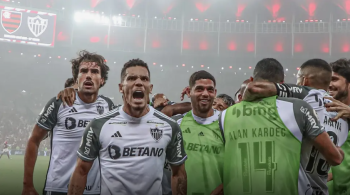 O time comandado pelo técnico Luiz Felipe Scolari goleou o Rubro-Negro por 3 a 0, em pleno Maracanã