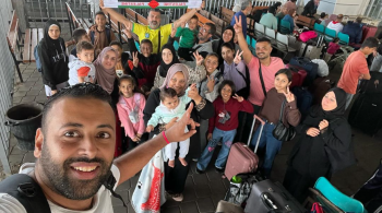 A passagem de Rafah, fronteira entre o território palestino e o Egito, foi reaberta neste domingo (12), e viabilizou a entrada de 32 dos 34 brasileiros e familiares