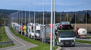 Acordo da União Europeia permite aos veículos de carga ucranianos acesso limitado ao bloco
