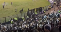 Com vaias e tentativas de invasão, jogo do Botafogo tem fim caótico; veja 