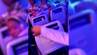 Vídeo: passageiro abre porta de emergência do avião após pouso nos EUA