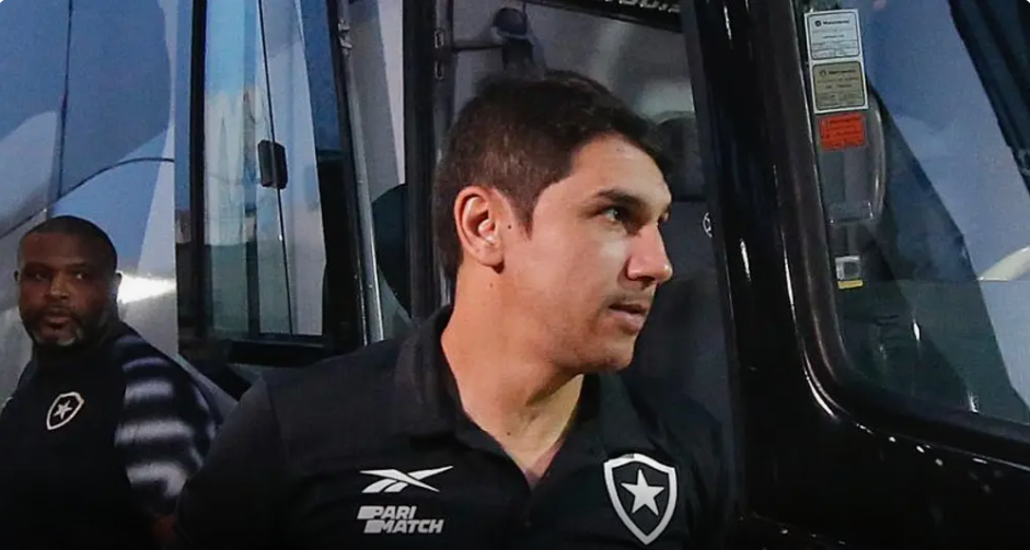 Botafogo é líder do Brasileiro, mas está empatado em pontos com Grêmio e Palmeiras