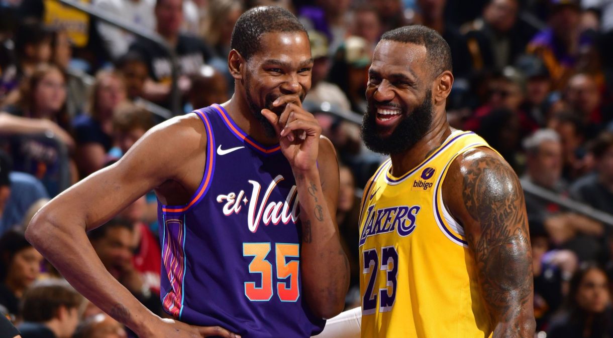 Phoenix Suns, de Kevin Durant, e Los Angeles Lakers, de LeBron James, vão se enfrentar nas quartas de final