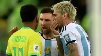 Brasileiro discutiu com o argentino na derrota da Seleção no Maracanã, pelas Eliminatórias