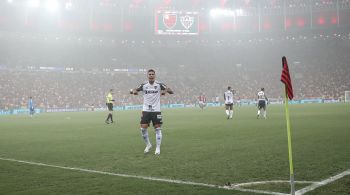 Artilheiro do Brasileirão fez gol e deu assistência para Edenilson balançar as redes