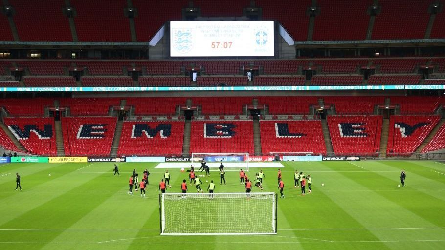 Duelo será em Wembley, na Inglaterra