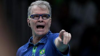 Brasil foi superado pelos Estados Unidos por 3 sets a 1 nessa segunda-feira (5)