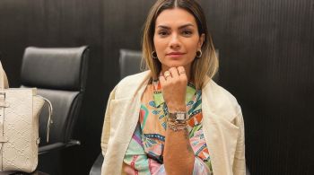 Cantora fez desabafo nas redes sociais e disse que não "sabe se suportaria" continuar cantando hoje