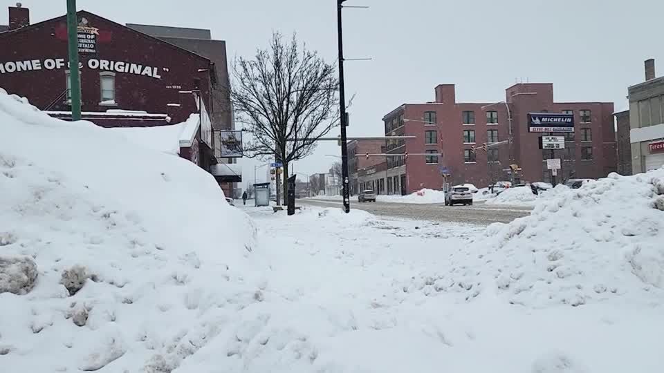 Neve cobre o oeste de Nova York, nos Estados Unidos