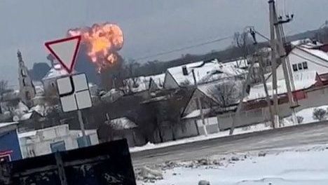Avião russo cai perto de Yablonovo, região de Belgorod