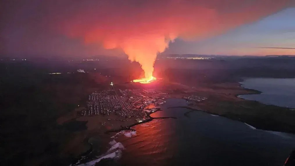 Esta é a segunda erupção vulcânica que a Península de Reykjanes vê em questão de semanas.