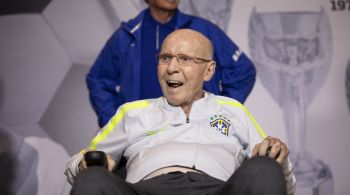 Lenda do futebol mundial, Zagallo morreu nesta sexta (5), aos 92 anos, no Rio de Janeiro