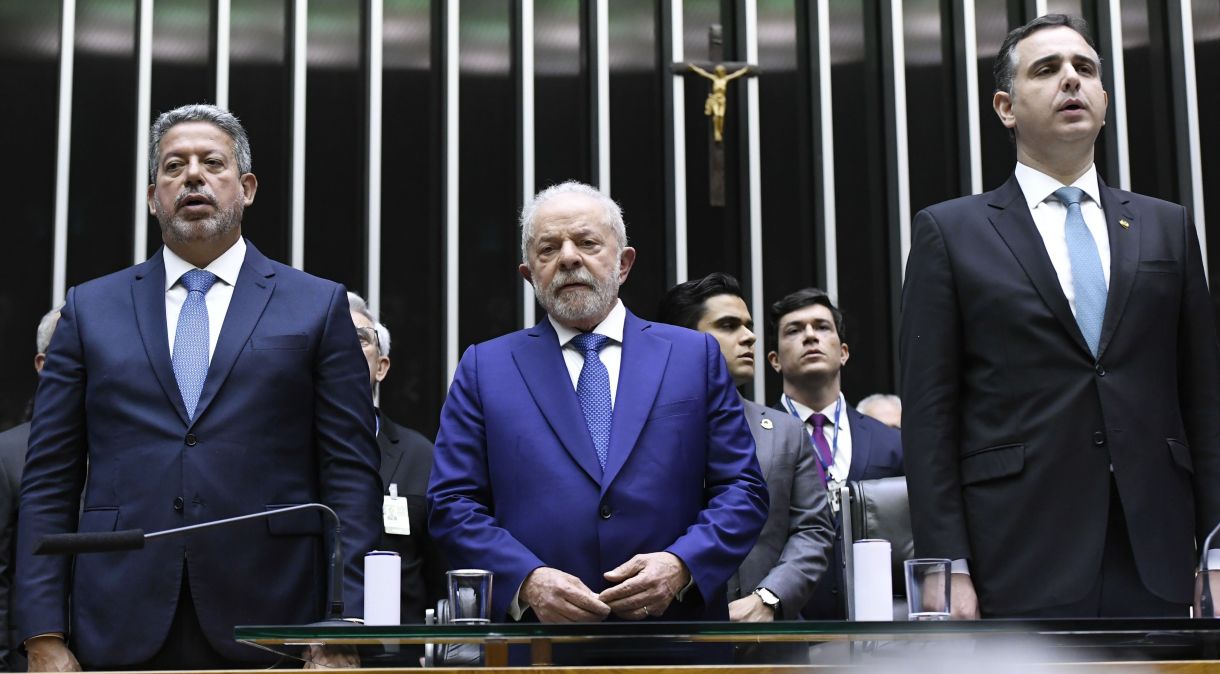 Lula conversou com Lira (à esquerda) e Pacheco após atritos dos parlamentares com o governo