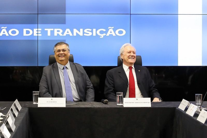 23/01/2024 - Flávio Dino e Ricardo Lewandowski em reunião sobre a transição no Ministério da Justiça