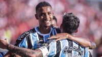 Fora de casa, Grêmio vence o Brasil de Pelotas e “engrena” no Gauchão