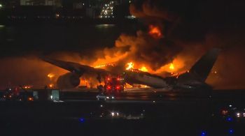 Todos os passageiros e tripulantes do voo 516 da Japan Airlines foram evacuados, 17 deles com ferimentos