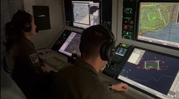 Aeronave decolou com destino a Ilhabela no domingo (31), quando perdeu a comunicação com os radares; a FAB intensificou esforços e incluiu novo modelo de helicóptero militar na missão