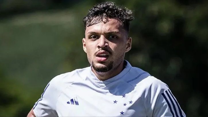 Daniel Júnior deve ser emprestado pelo Cruzeiro ao Vitória; Coritiba tenta atravessar o negócio