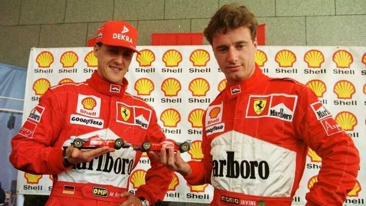 Eddie Irvine foi companheiro de Michael Schumacher na Ferrari