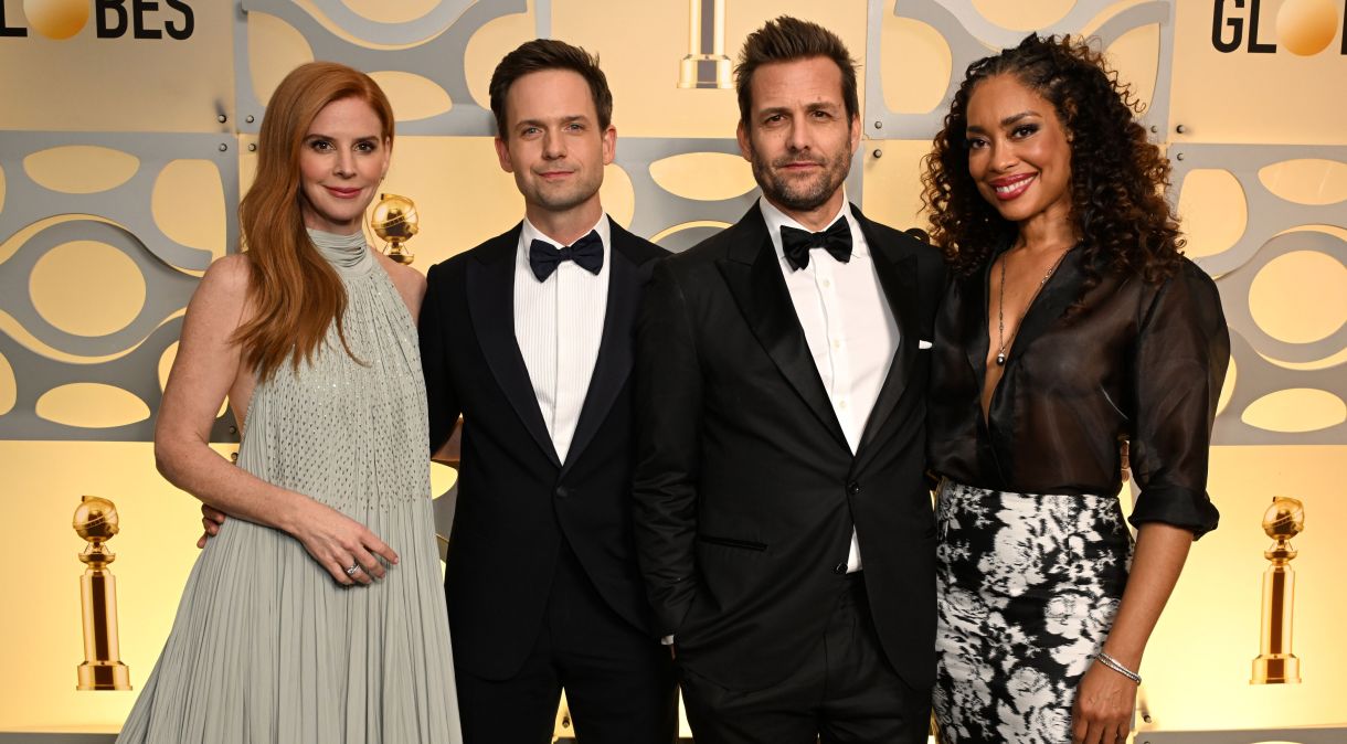 Estrelas de Suits, Sarah Rafferty, Patrick J. Adams, Gabriel Macht e Gina Torres se reencontraram na 81ª edição do Globo de Ouro