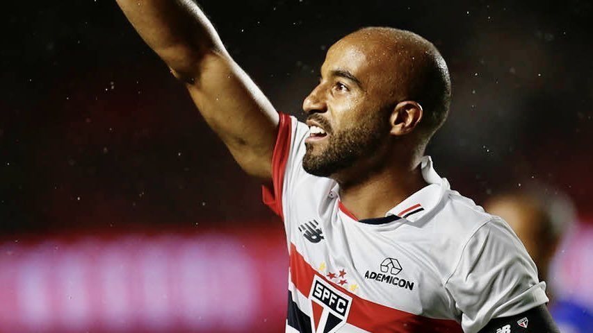 Lucas Moura comemora gol na vitória do São Paulo sobre o Santo André pelo Paulistão