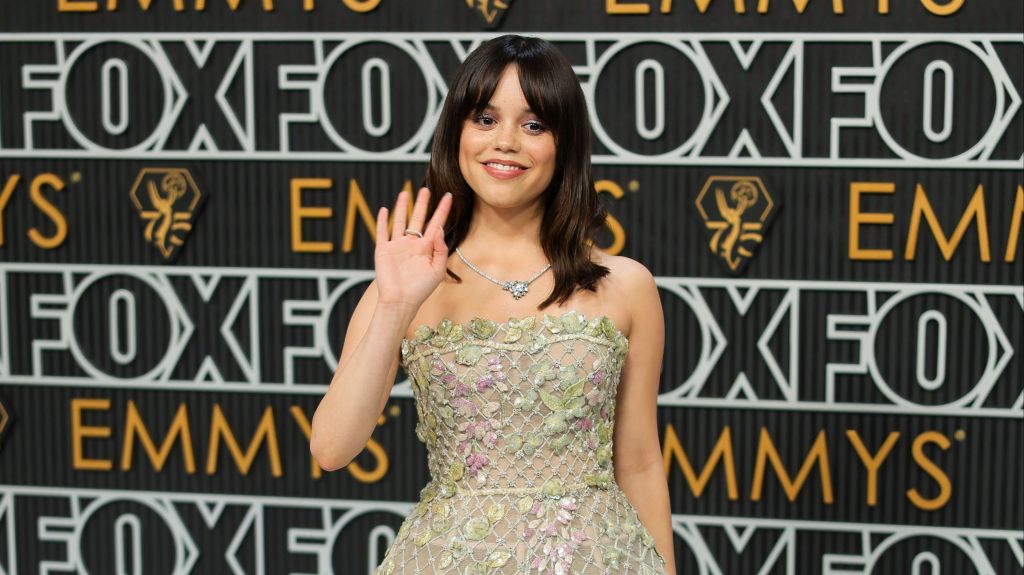 Jenna Ortega no Emmy Awards, em Los Angeles, Califórnia