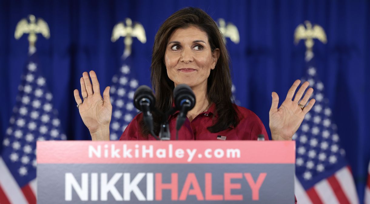 A pré-candidata presidencial republicana, ex-embaixadora da ONU, Nikki Haley, fala em seu evento em Iowa noturno caucus em 15 de janeiro de 2024