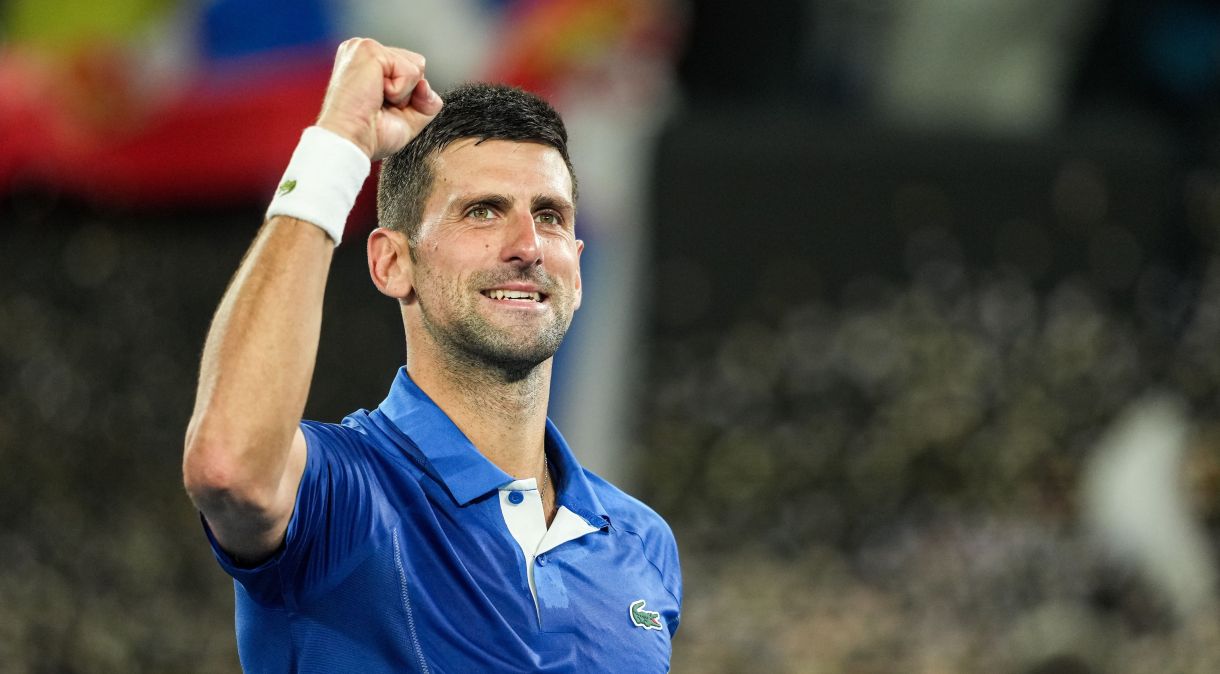 Novak Djokovic superou o argentino Tomás Martín Etcheverry na terceira rodada