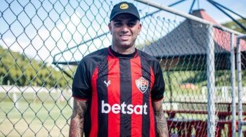 Apresentado no clube baiano, atacante comemora a oportunidade de voltar a jogar futebol