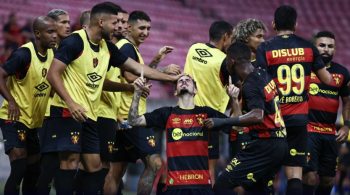 Leão da Ilha fez boa exibição na Arena de Pernambuco, em São Lourenço da Mata (PE), e subiu na tabela do Estadual