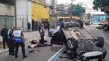 Segundo a Secretaria de Governo do estado, o carro capotou na região da Tijuca após atingir um táxi