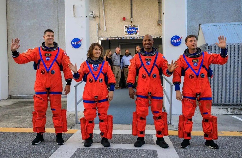 Astronautas da NASA e da agência espacial do Canadá irão à Lua em 2025